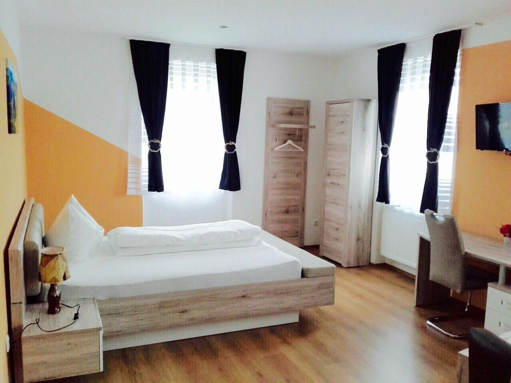 Arb Pension Gmbh Herchsheim 외부 사진